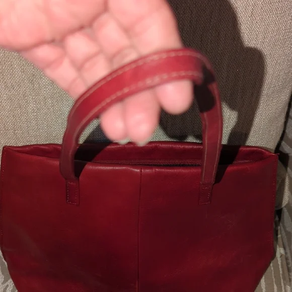 The Sak Red Leather Tote Bag Beautiful ❤️ - Picture 6 of 7